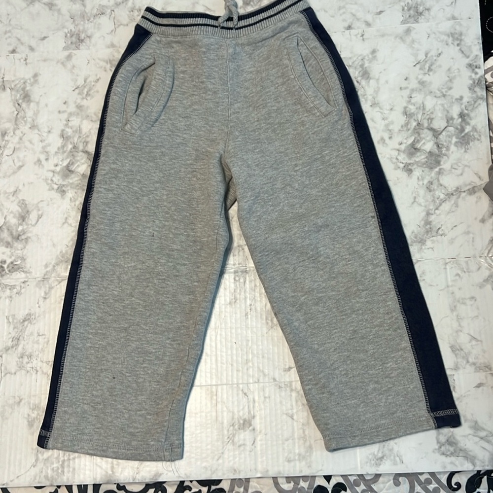 Kids Carters Sweatpants Size‎ 5 Grey/Blue